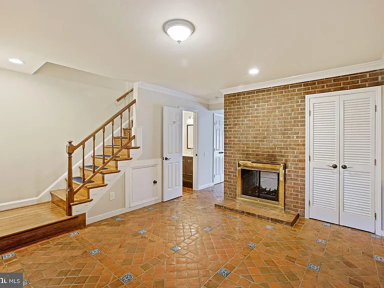 1225 Michigan Ct — Photo 19