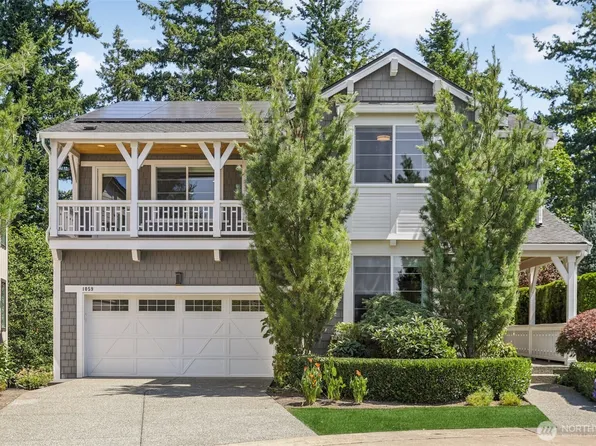 1059 Pine Crest Cir NE, Issaquah, WA 98029