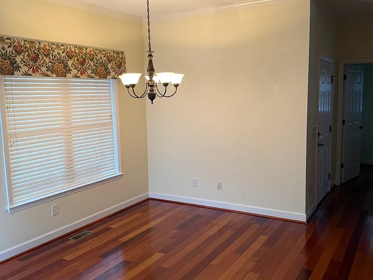 230 N Main St — Photo 4