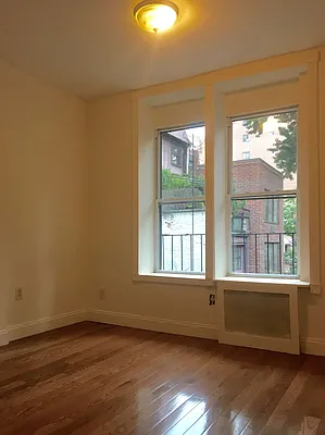 Rented by Urban Real Estate Property Group Inc | media 20