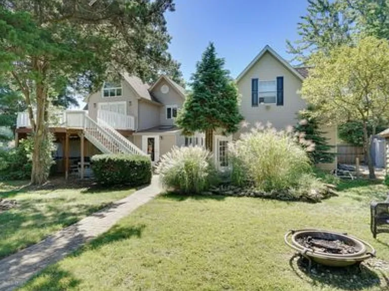 564 Winding River Ln — Photo 19