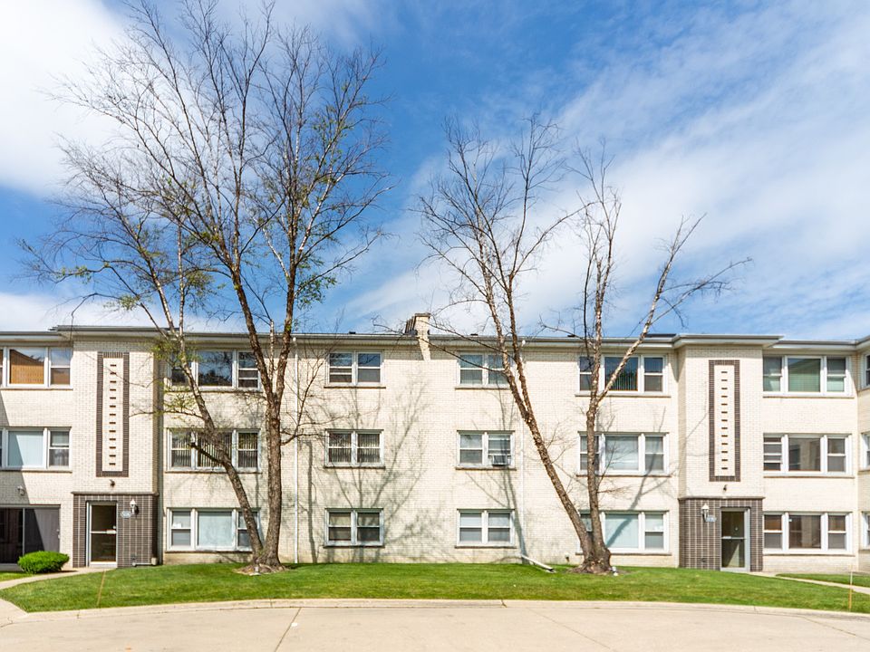 1st image of 5226 N Potawatomie Ave Unit 304