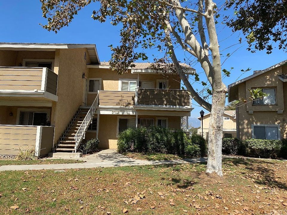 1st image of 3713 Oak Creek Dr APT B