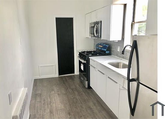 2nd image of 922 E 92nd St #3A