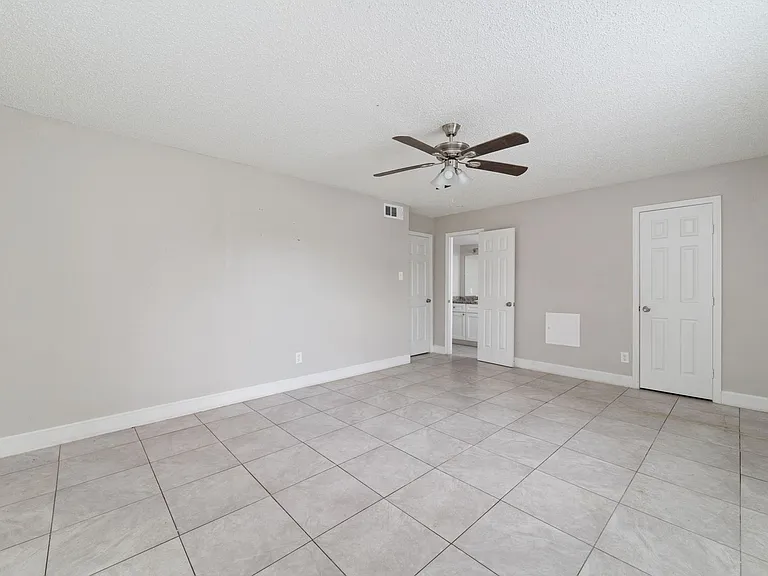 Newly Renovated Apartment In Houston — Photo 2