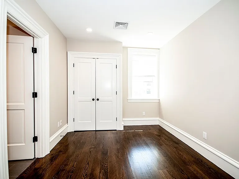 11 Alton Pl #2 — Photo 5