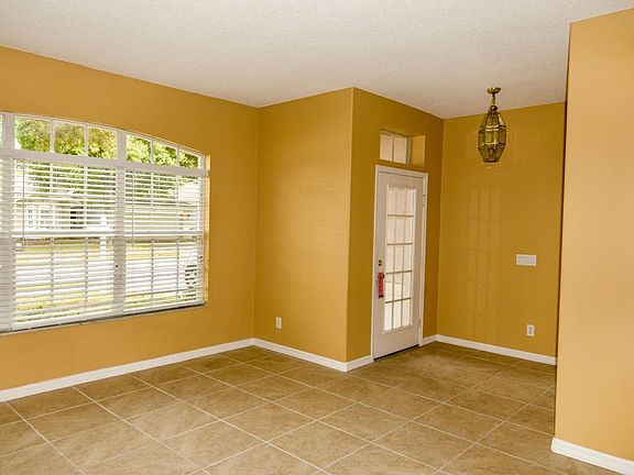 4th image of 565 Carrigan Woods Trl