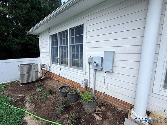 4th image of 10 Bay Ct