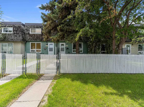 113 Mayfair Mews NW, Edmonton, AB T5E 5R7