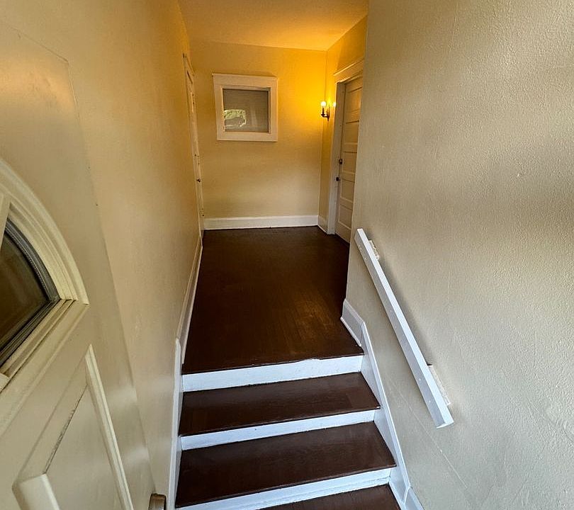 2nd image of 1601-03 5th Ave #1601-1W