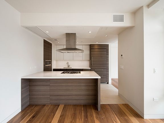 3rd image of 151 W 21st St APT 10B