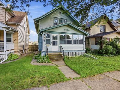 1529 D Ave NE, Cedar Rapids, IA, 52402