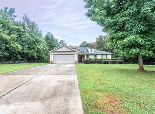 184 Shadow Lake Dr, Arnoldsville, GA 30619