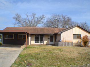 125 Valley Oak Dr, Schertz, TX 78154