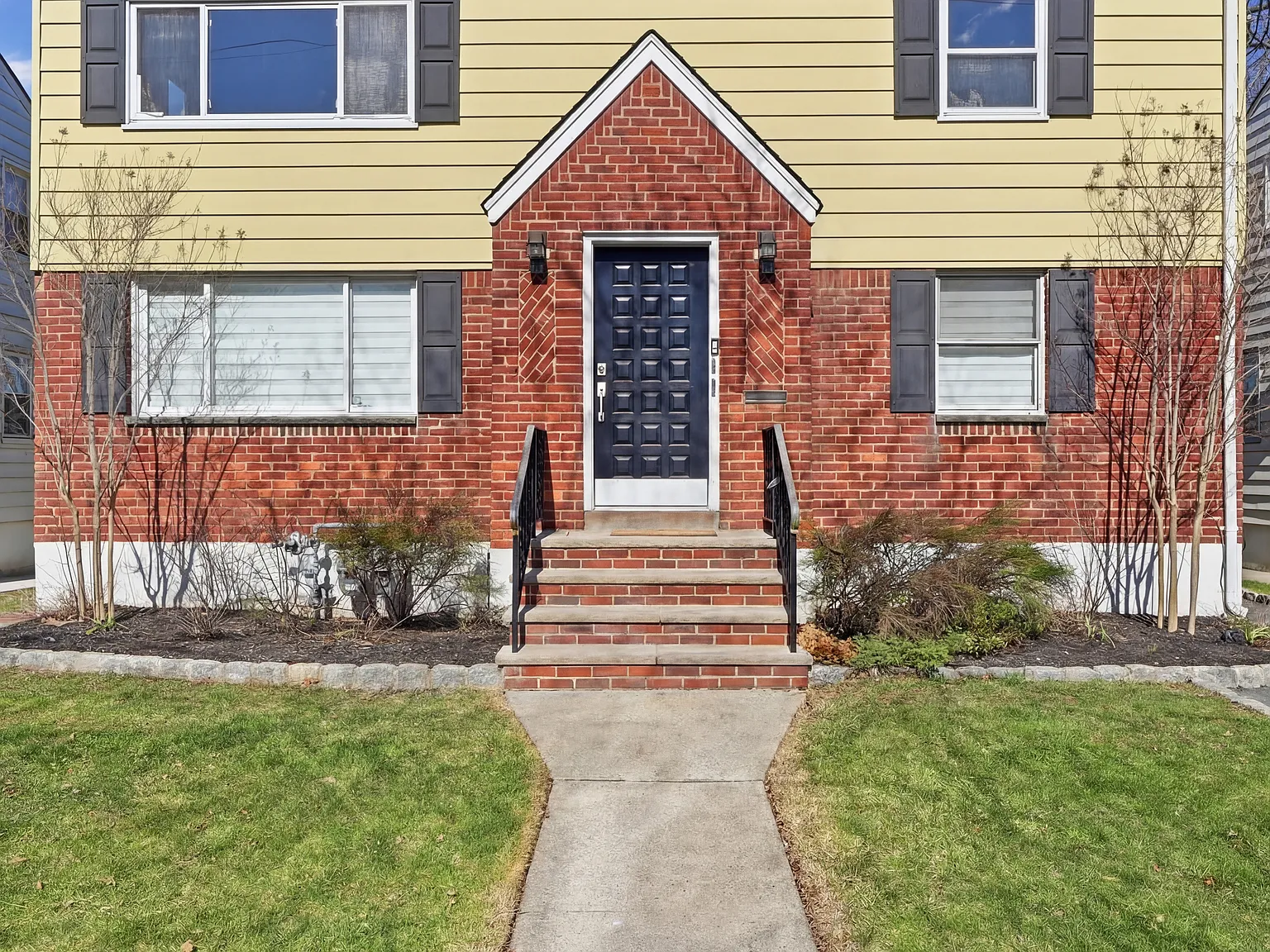 3 bed, $3,500 — Photo 2