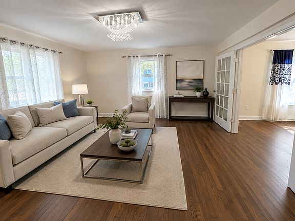 4th image of 606 71st St