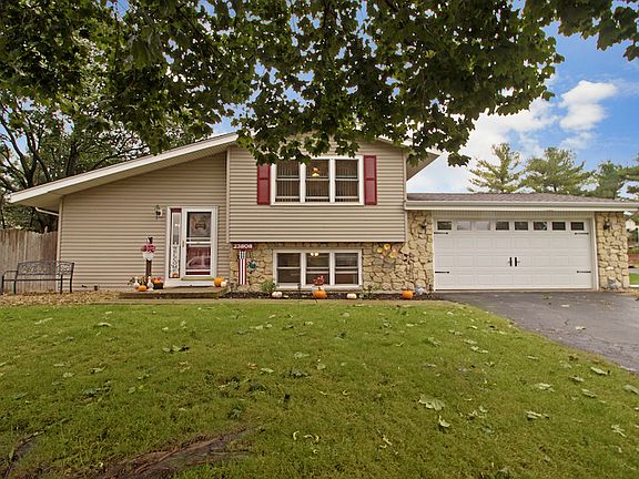 2nd image of 23808 Cottonwood Ln