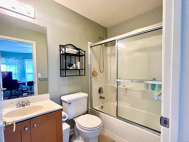 200 Dey St #283 — Photo 2