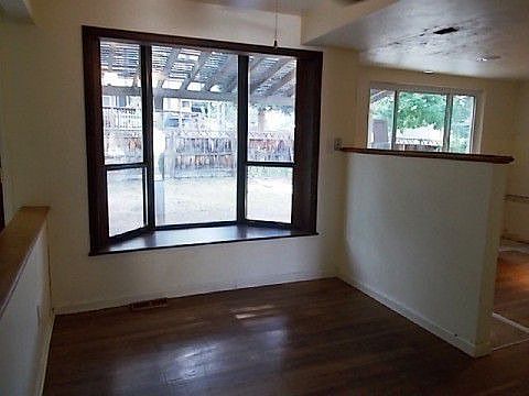 3rd image of 1509 S Holland Ct