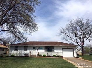 709 Clay St, Minneapolis, KS 67467