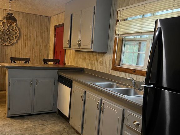 4th image of 936 Bearden Rd