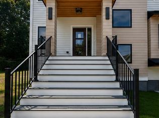 42 Woodbine Cir, Needham, MA 02494