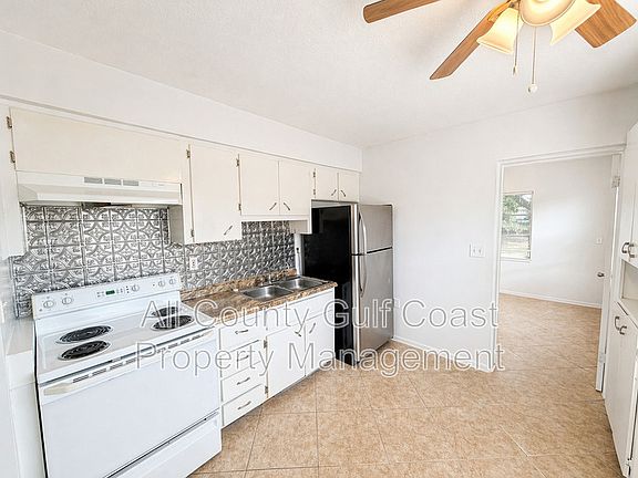 3rd image of 4727 34th St W