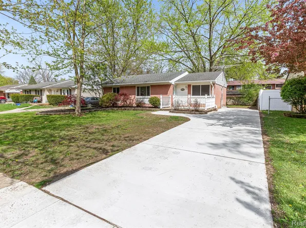 10753 Van Buren St, Van Buren Township, MI 48111