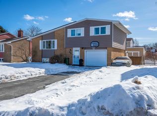 207 Colby Dr, Halifax, NS B2V 1K2