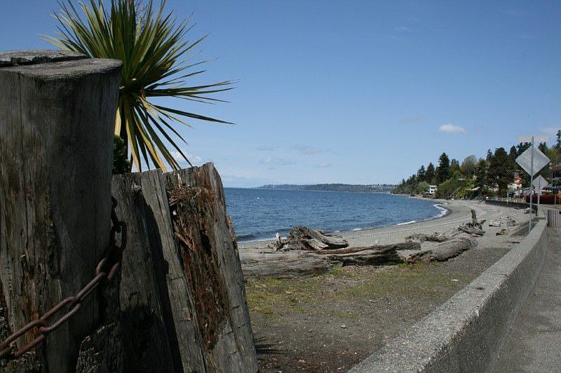 The Redondo shoreline, a very short walk from the home, is a popular location for young and old. The