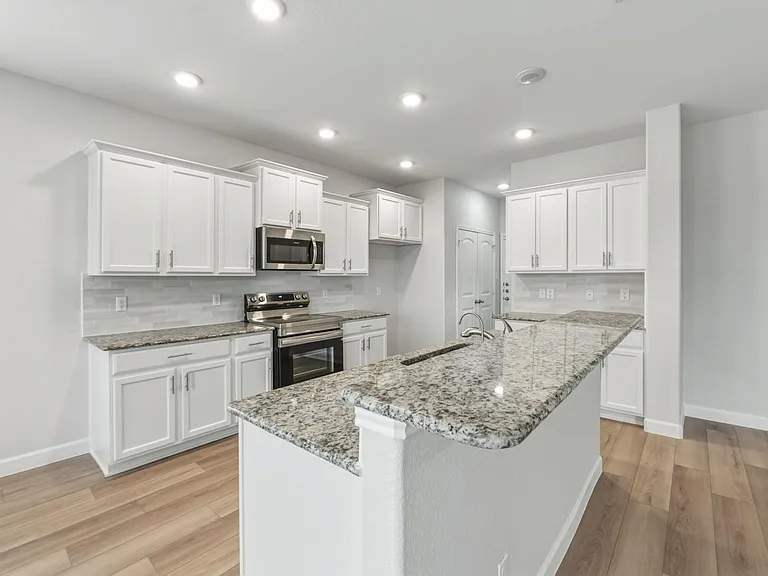 301 Serpentine Ln — Photo 8