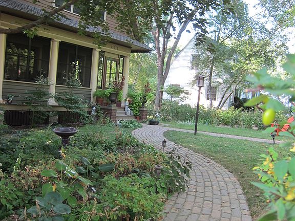brick cobblestone sidewalk