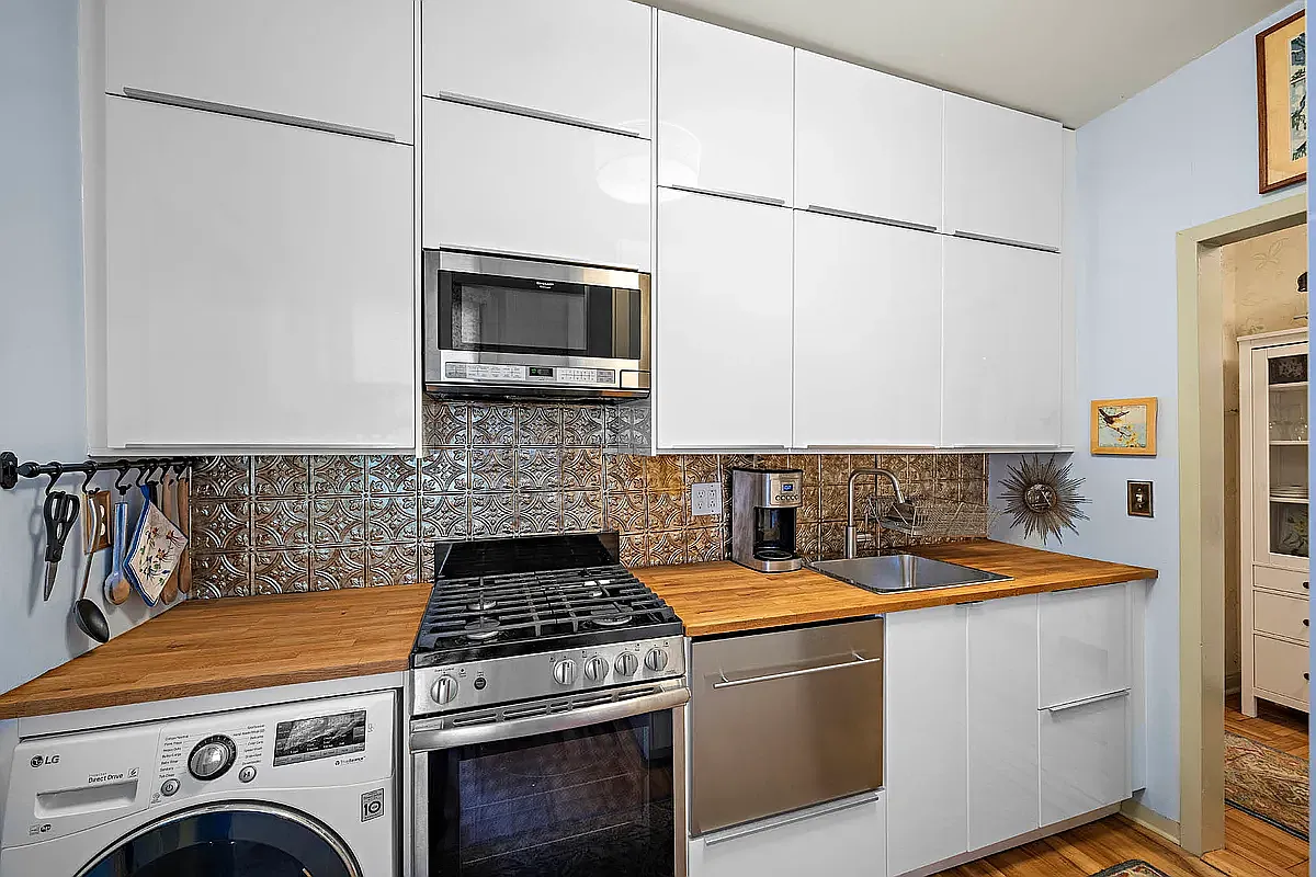 1 bed, $2,200 — Photo 2