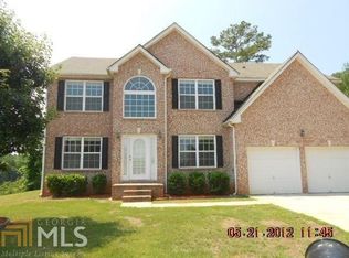 1260 Buckingham Dr, Fairburn, GA 30213