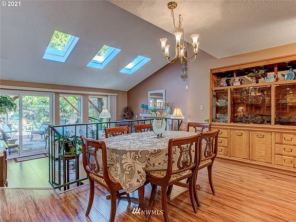 3rd image of 5729 NE Hazel Dell Avenue