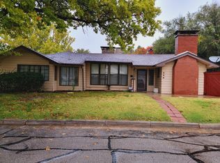 556 S Beverly Dr, Wichita, KS 67218