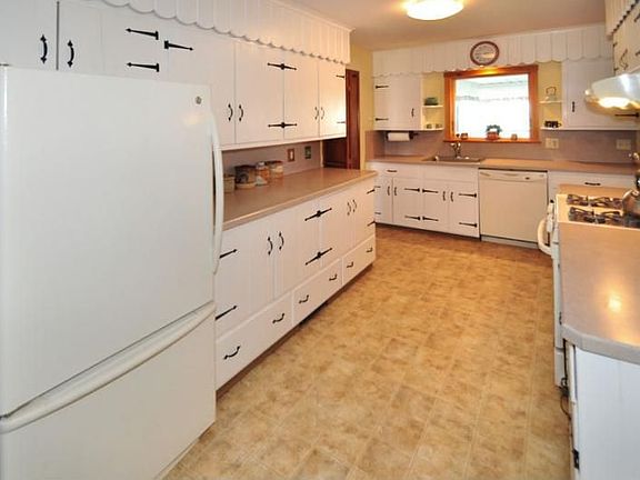 5th image of 56 Princeton Ave