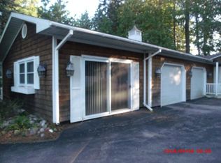 3768 Victor Dr, Indian River, MI
