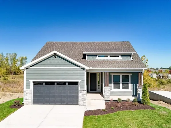 1140 SW Whitby Dr, Lees Summit, MO 64083