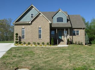 209 Hunters Ridge Dr, Tullahoma, TN 37388