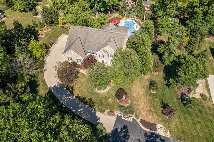 1st image of 7704 Cathedral Hills Dr