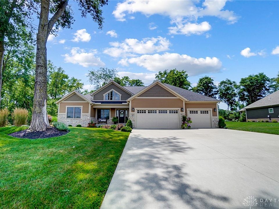 1st image of 444 Windmere Dr