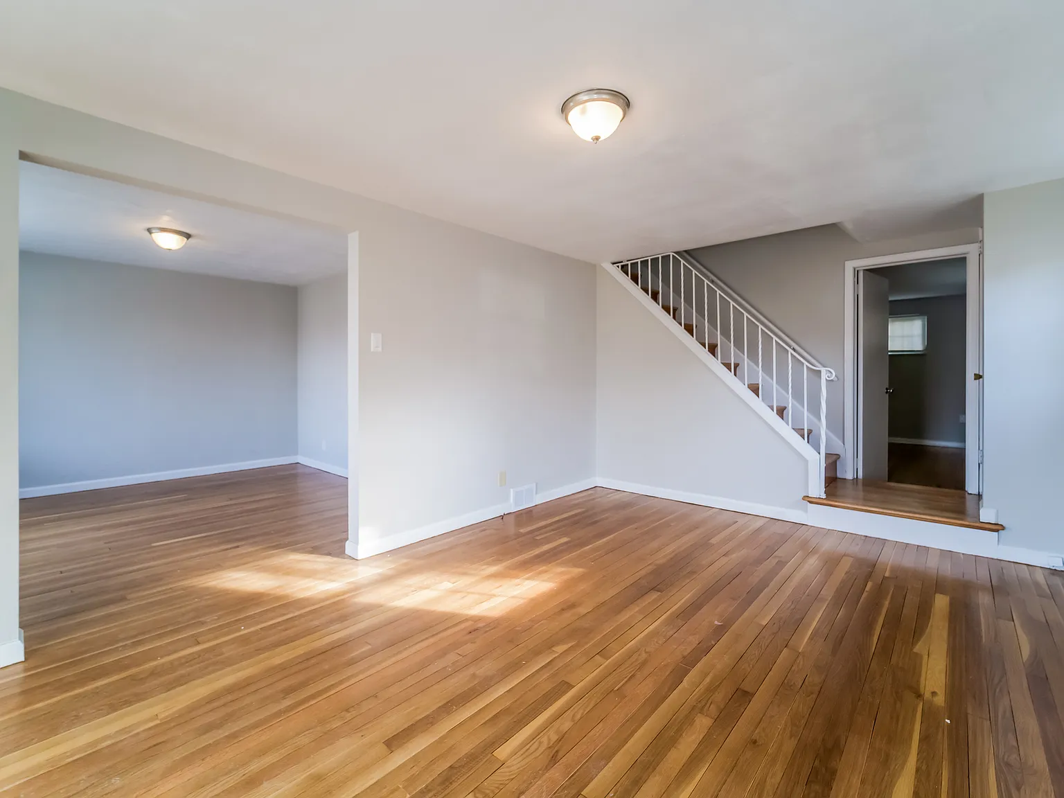 3 bed, 1.5 bath, 1230 sqft, $1,675 — Photo 4
