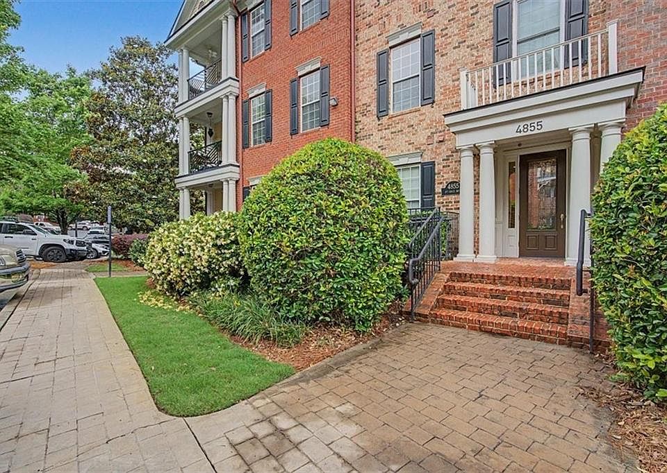1st image of 4855 Ivy Ridge Dr SE Unit 204