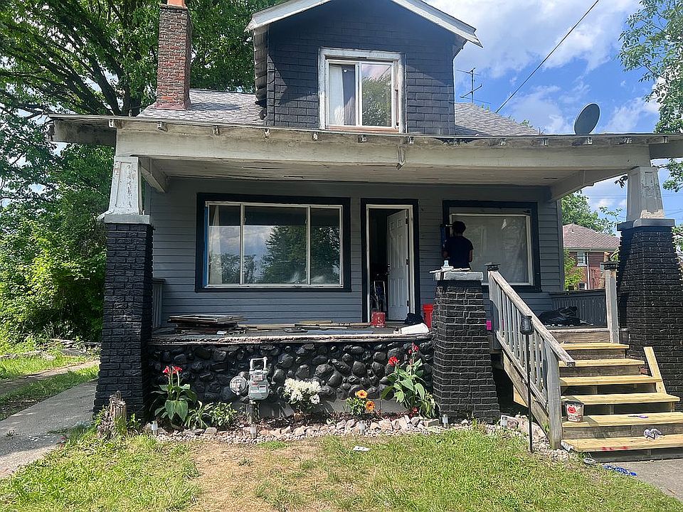 1st image of 444 W Savannah St