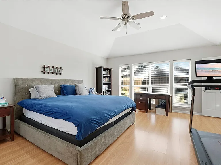 7927 Wolfield Ln — Photo 12