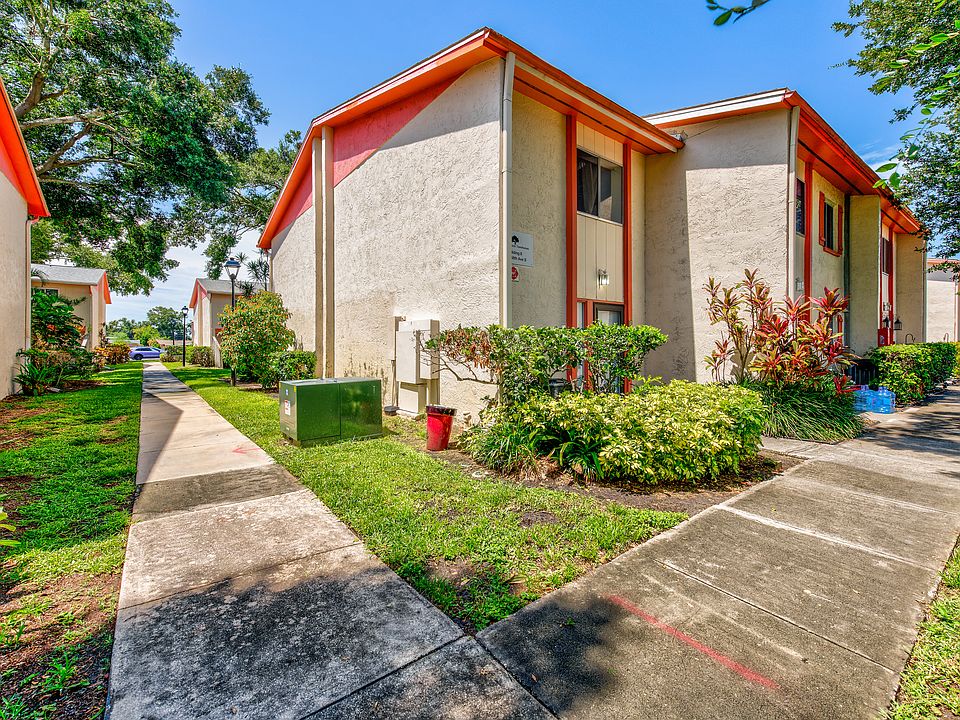 1st image of 1630 58th Ave S APT 1