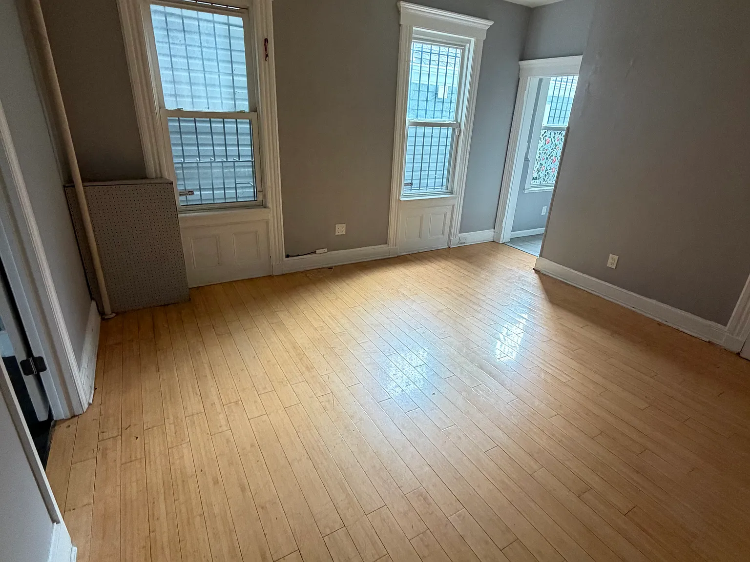 3 bed, $2,300 — Photo 2