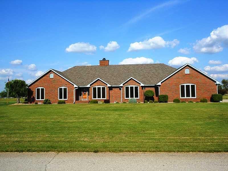 1st image of 37 Fairway Dr