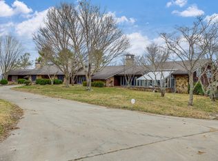 410 McAnally Rd, Thorn Hill, TN 37881